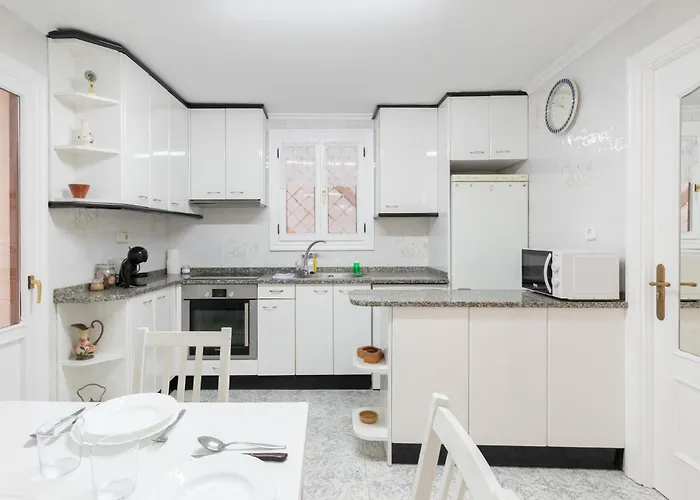 Inazio Deuna - Baskeyrentals Apartament